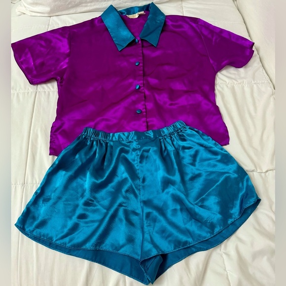 VTG Victoria Secrets Gold Label Vibrant Satin Pajama Sleep Set Shirt & Shorts - Picture 1 of 13